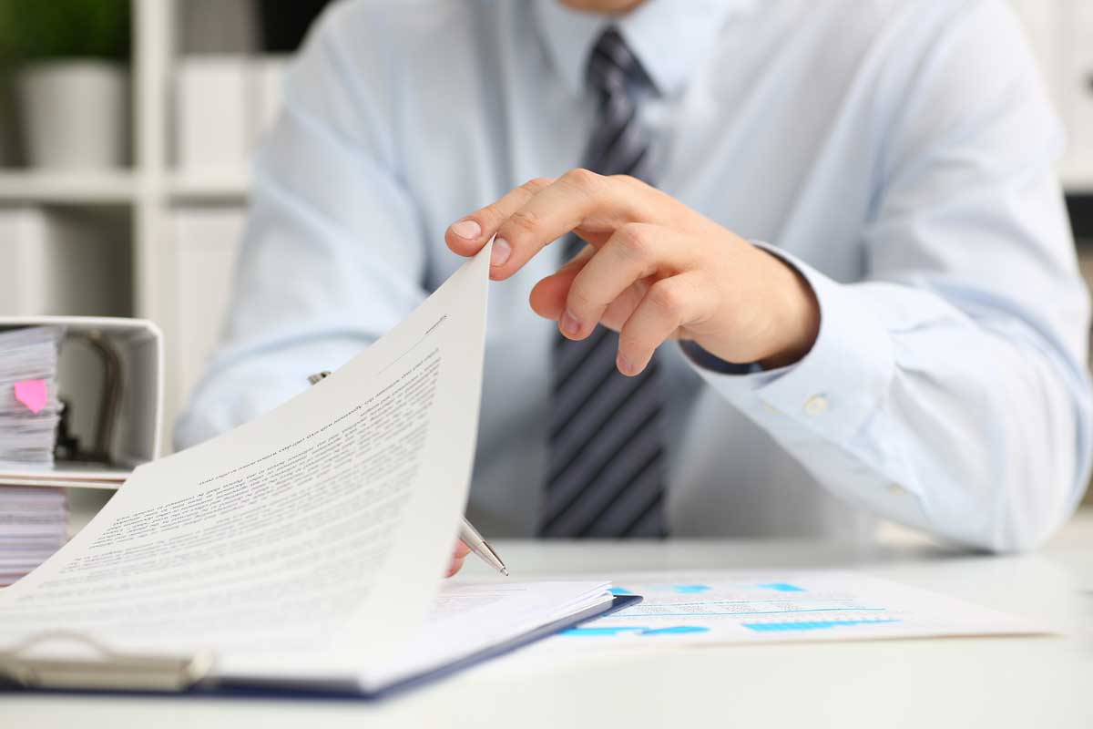whats-the-most-a-lawyer-can-take-from-settlement | Team Green Law What’s the most a lawyer can take from a settlement